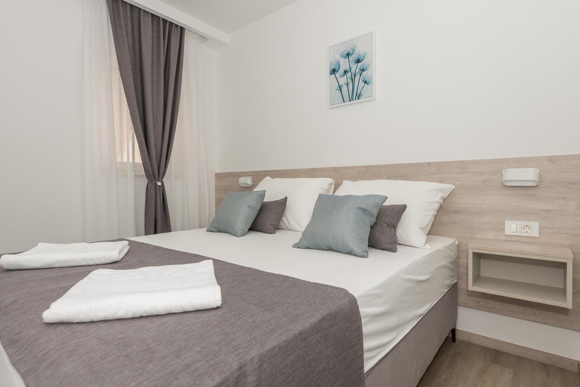 Apartments By The Sea Makarska - 19134 Zimmer foto